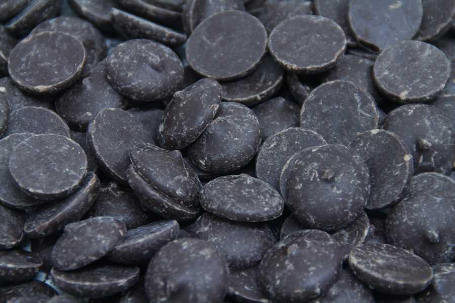 Callets noin 18 mm Tumman kuorimisokkaasi luomu vähintään 57% kakao 20kg